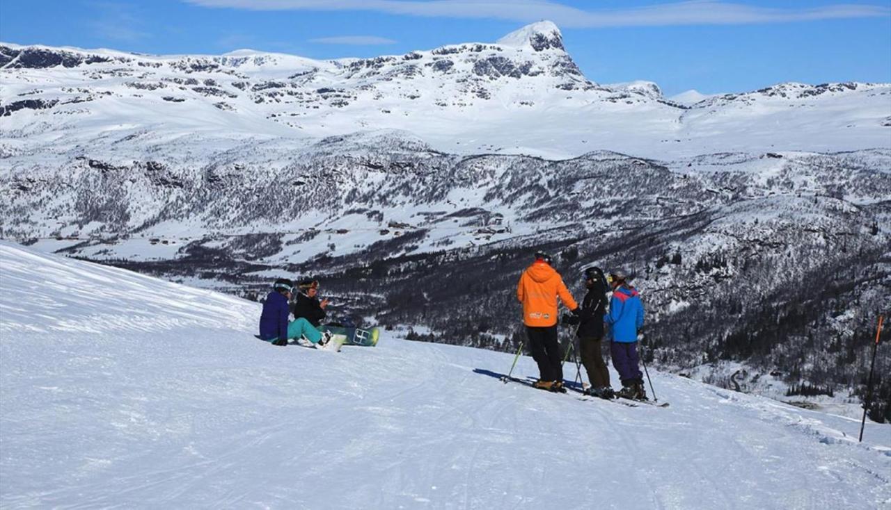 Leilighet Beitostolen Sentrum, Terrasse Og Innendors Parkering エクステリア 写真